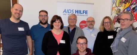 Team Checkpoint Ulm Ein Teil des Rainbow-Teams mit Waltraud Schwendele